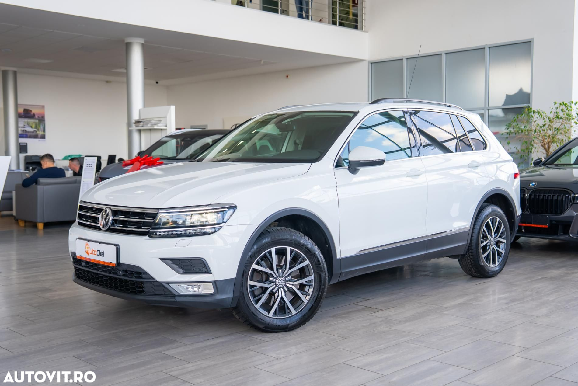 Volkswagen Tiguan 2.0 TDI SCR 4MOTION (BlueMotion Techn.) DSG Comfortline - 2