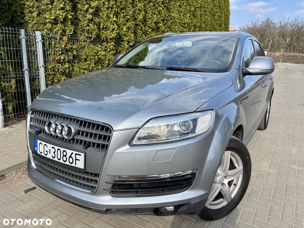 Audi Q7 - 1