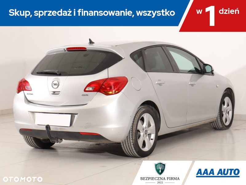 Opel Astra - 6
