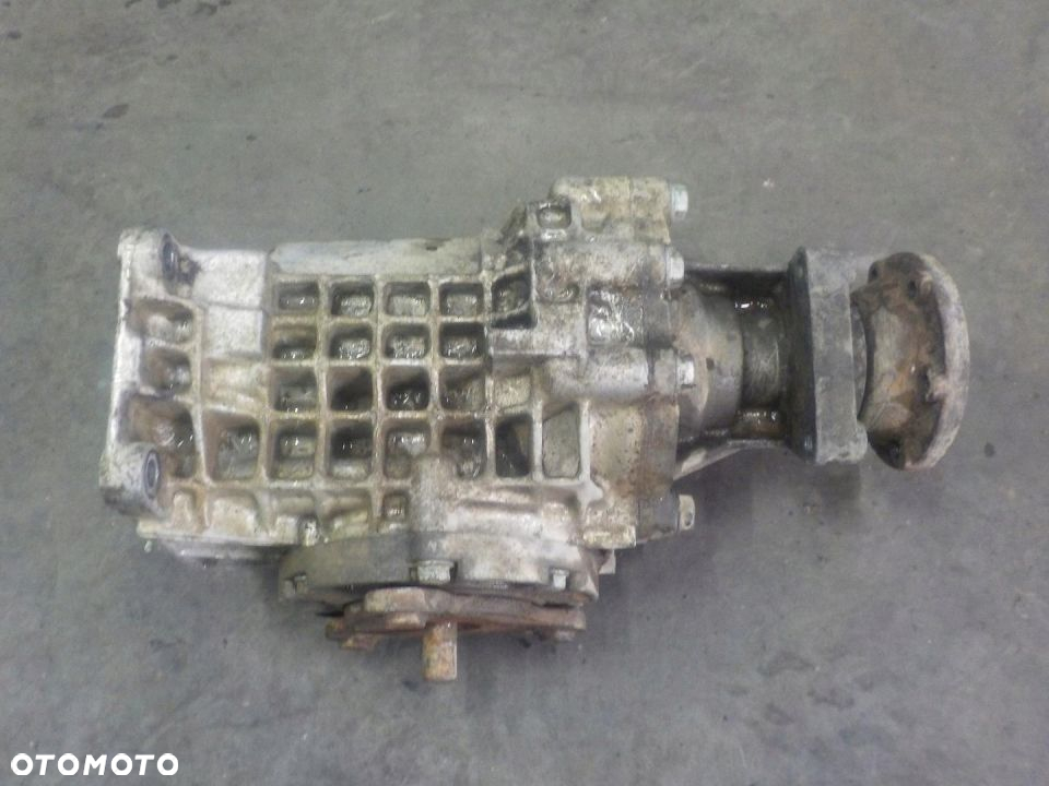 VW T4 2.5 TDI SYNCRO REDUKTOR PRZYSTAWKA SKRZYNI - 2