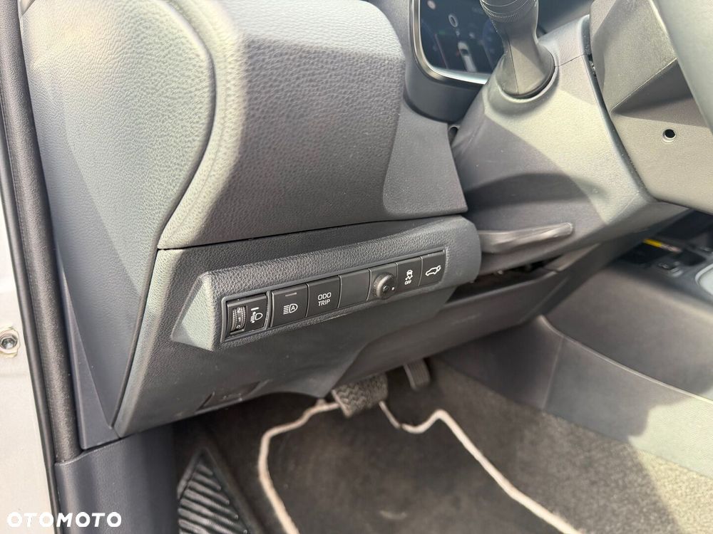 Toyota Corolla 1.8 Hybrid Style - 23