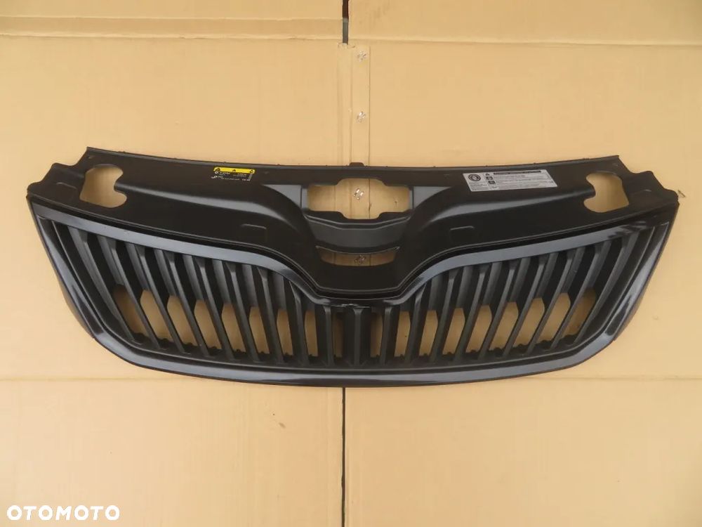 ATRAPA GRILL SKODA RAPID 5JA 12R- KRAKÓW - 3