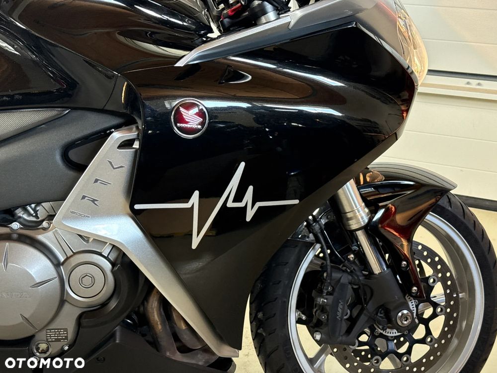 Honda VFR - 22