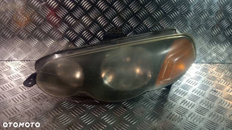 LAMPA LEWA PRZEDNIA HONDA HR-V - 1