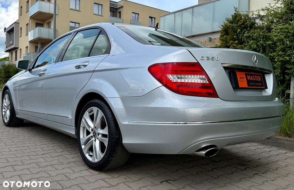 Mercedes-Benz Klasa C 250 CGI Automatik BlueEFFICIENCY Avantgarde - 3