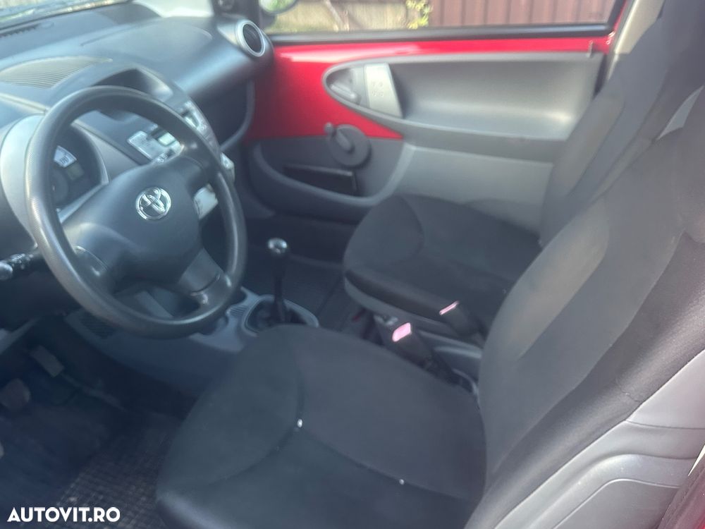 Toyota Aygo Standard - 10
