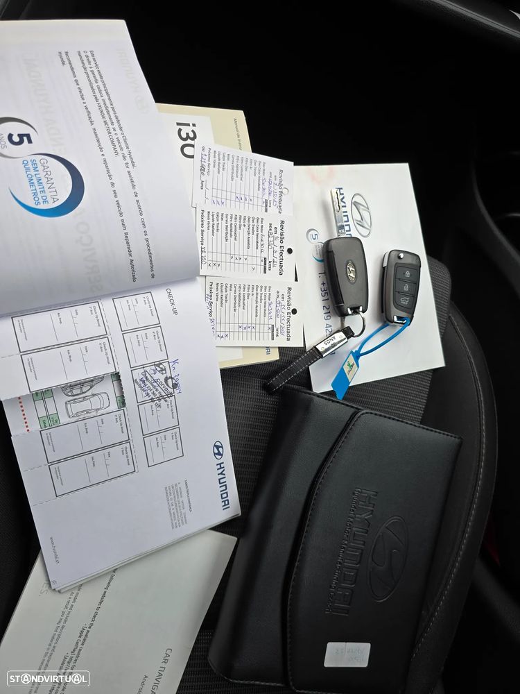 Hyundai i30 1.6 CRDI Comfort+Navi - 25