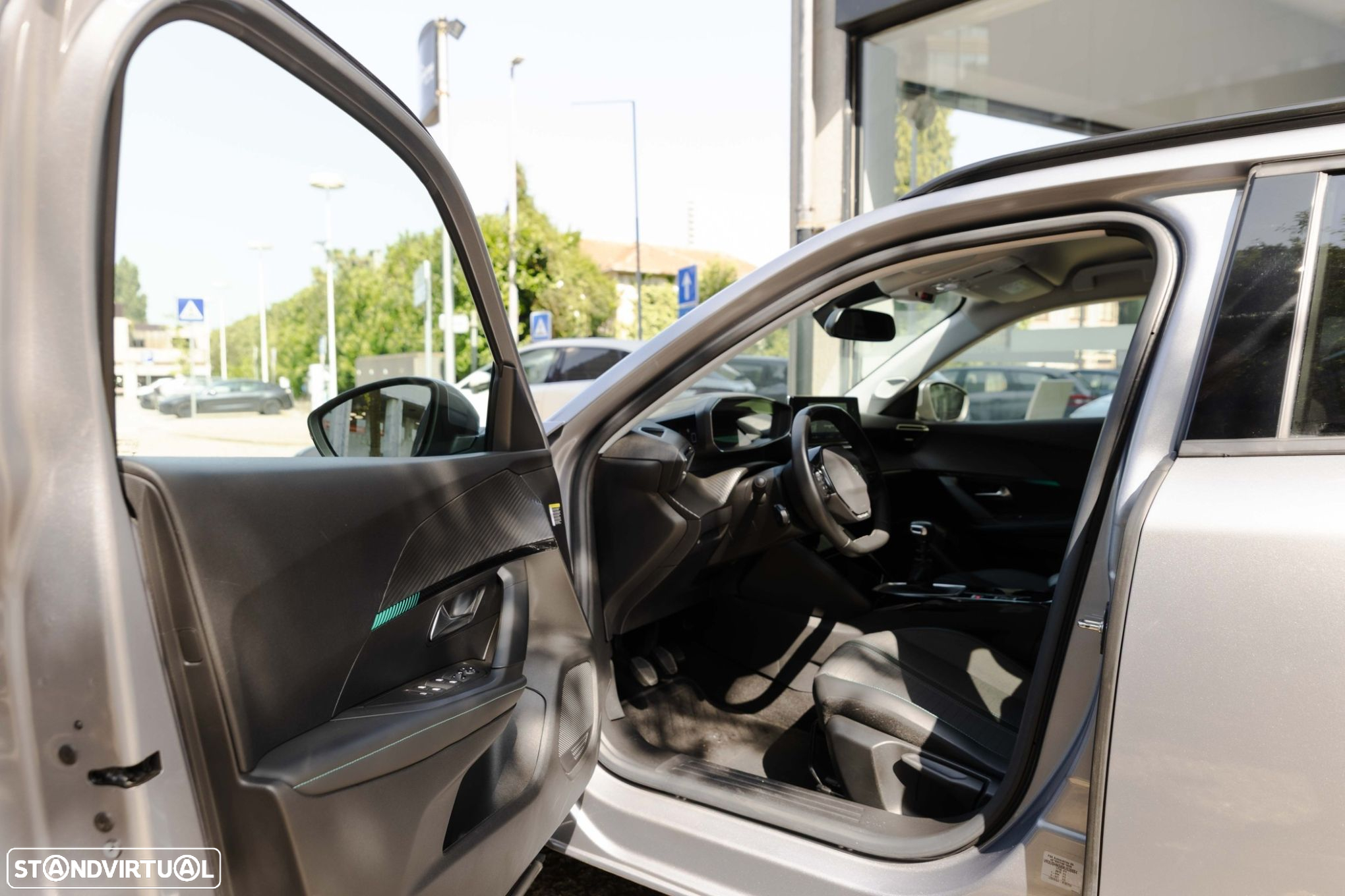 Peugeot 2008 1.2 PureTech Allure - 9