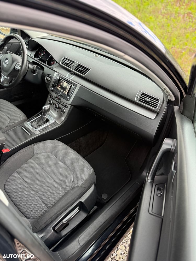 Volkswagen Passat 2.0 Blue TDI DSG SCR Comfortline - 17