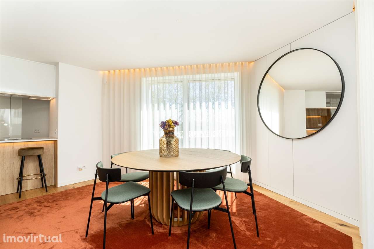 Apartamento T3 com Master Suíte e varanda localizado em Arca d’Água - Grande imagem: 4/35