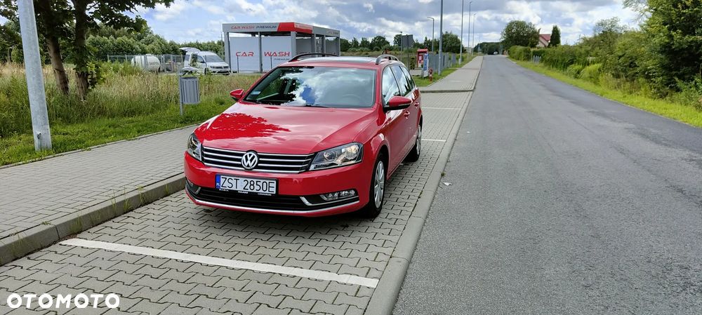 Volkswagen Passat - 1