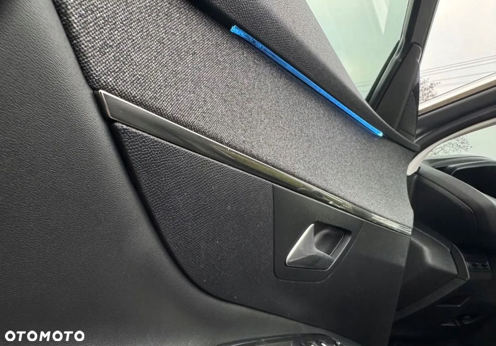 Peugeot 3008 BlueHDi 130 Stop & Start EAT8 Allure - 27