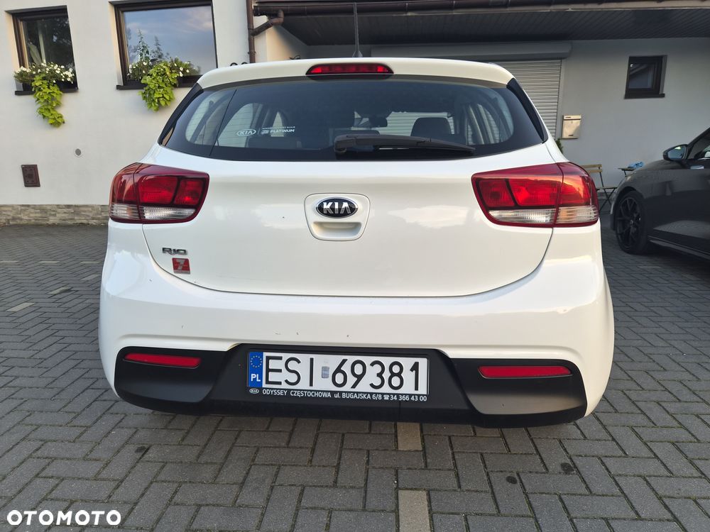 Kia Rio 1.2 M - 9