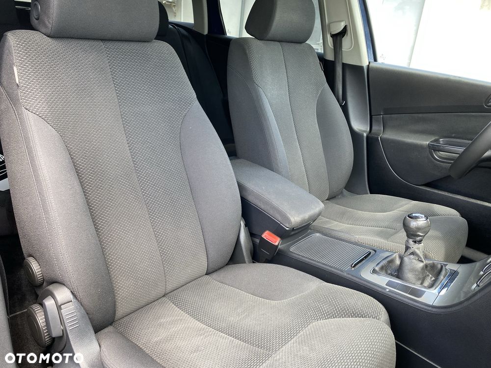 Volkswagen Passat - 7