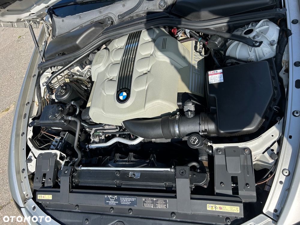 BMW Seria 6 645Ci - 12