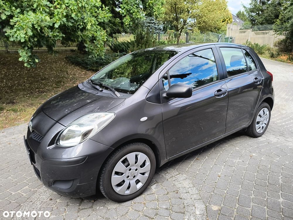 Toyota Yaris 1.33 Luna - 1