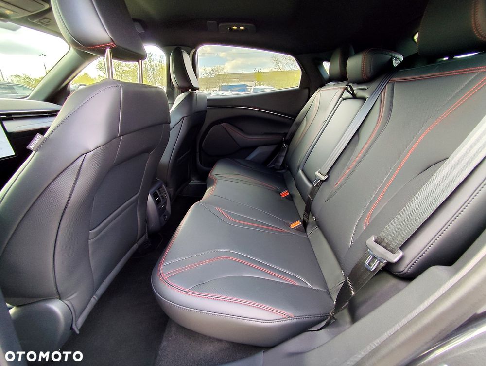 Ford Mustang Mach-E AWD PREMIUM - 9