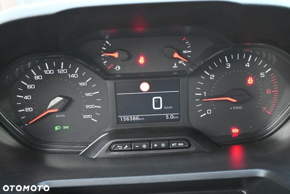 Peugeot Rifter - 15