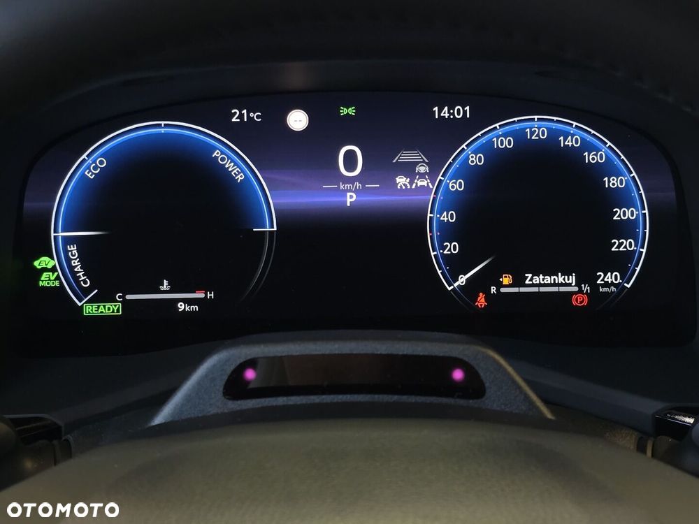 Toyota Camry - 7