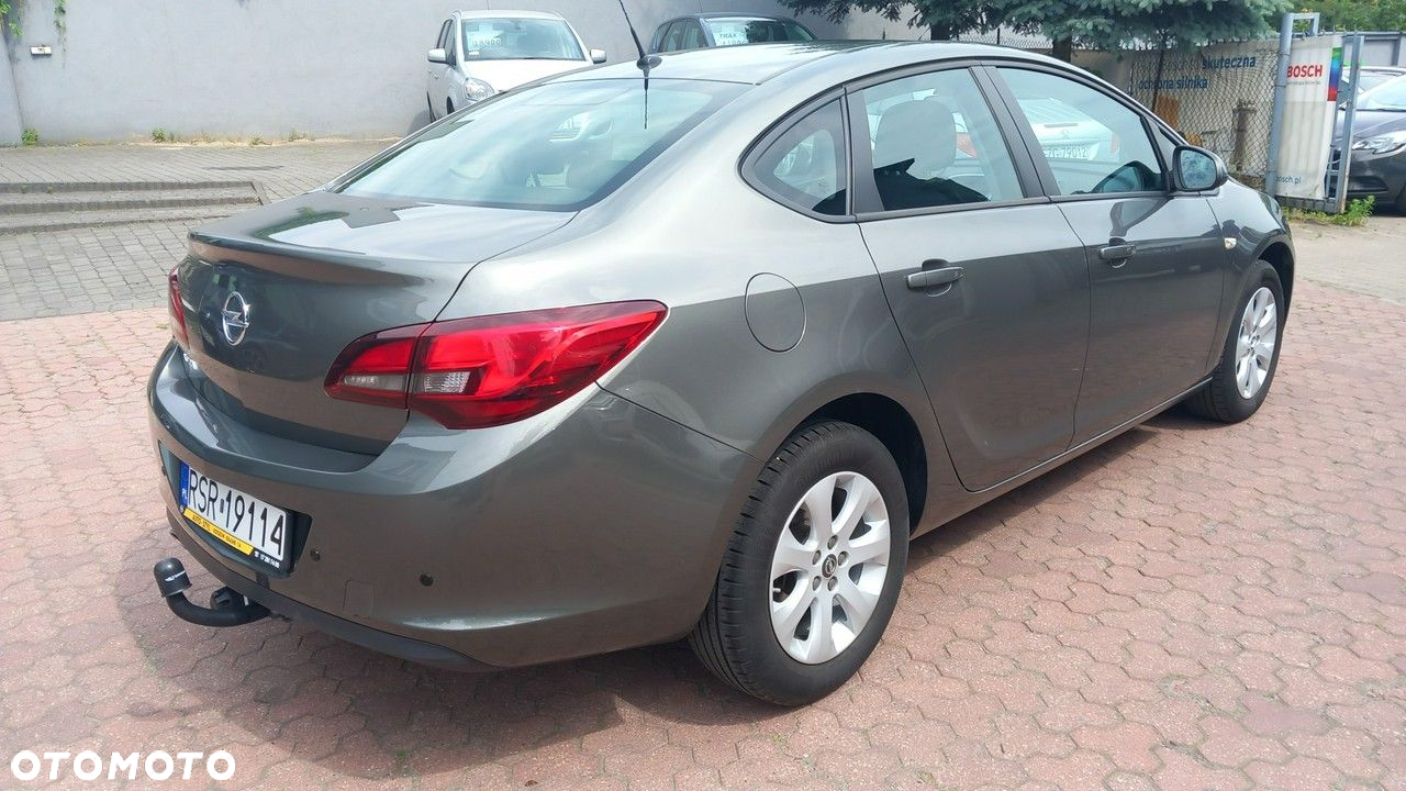 Opel Astra - 3