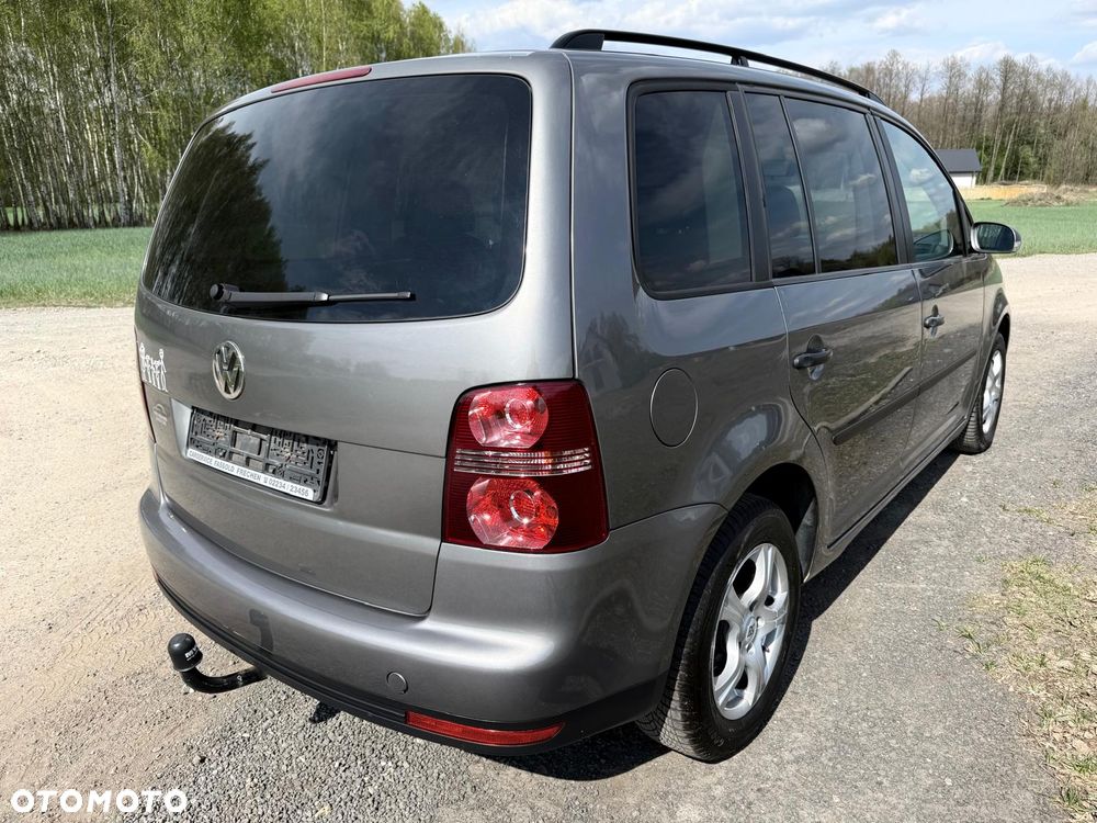 Volkswagen Touran 1.6 Goal - 14