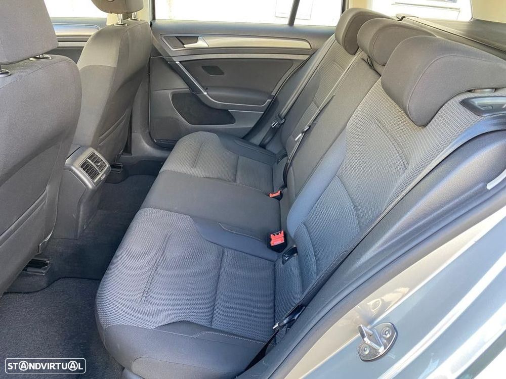 VW Golf Variant 1.6 TDi Confortline - 10