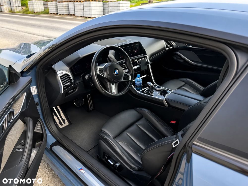 BMW Seria 8 - 7