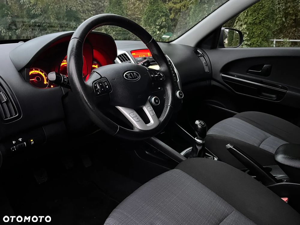 Kia Ceed Cee'd 1.4 L Euro2012 - 13