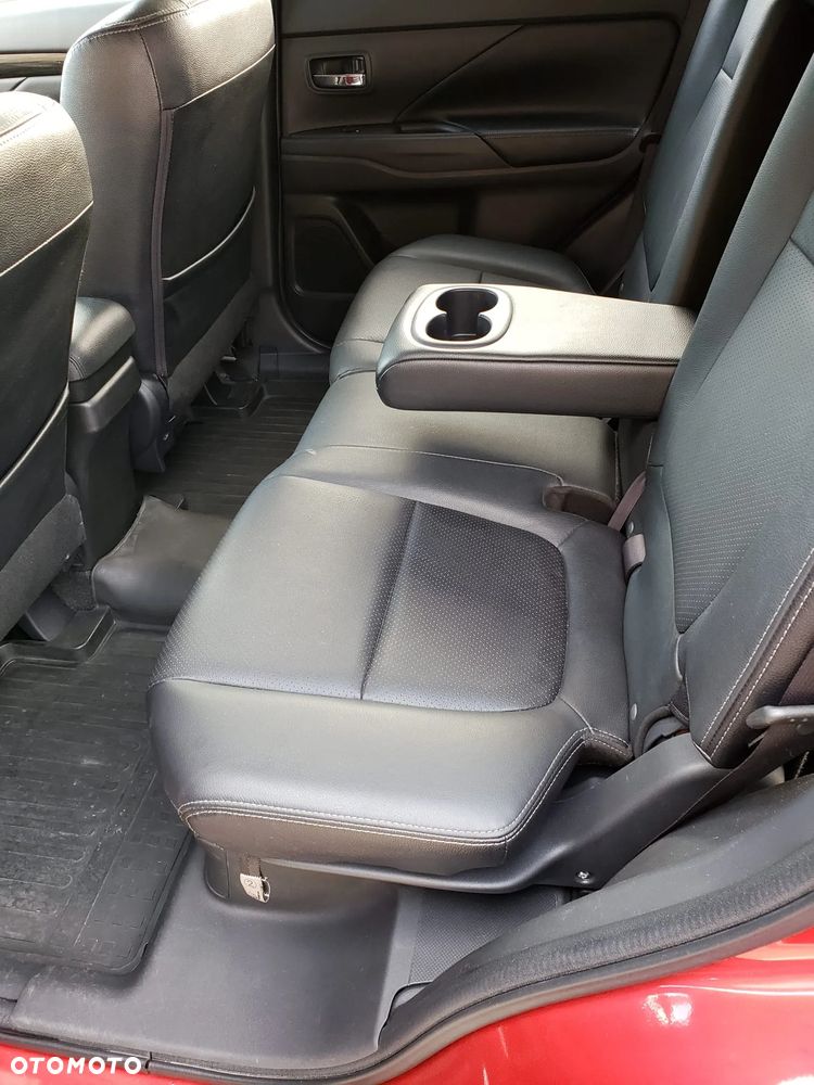Mitsubishi Outlander - 6