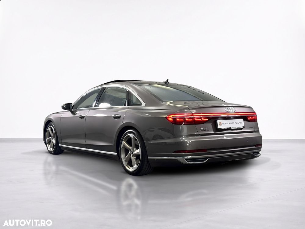 Audi A8 - 4