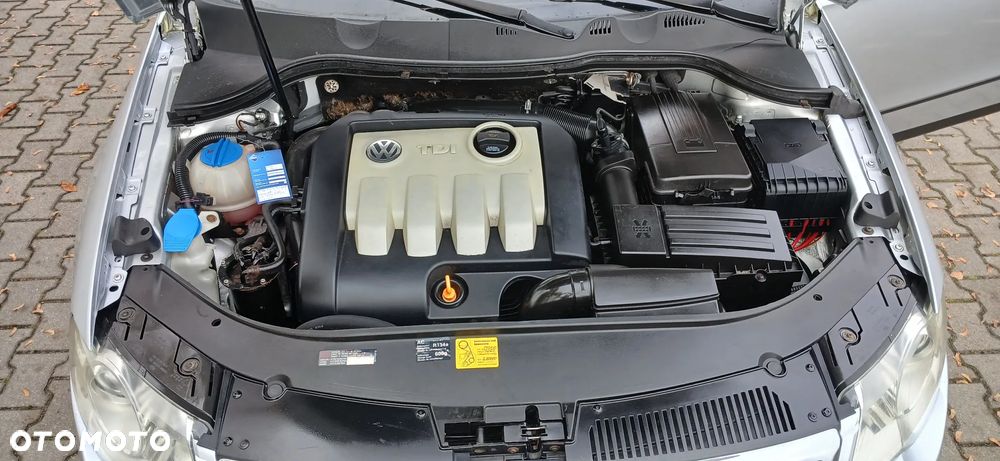 Volkswagen Passat - 25