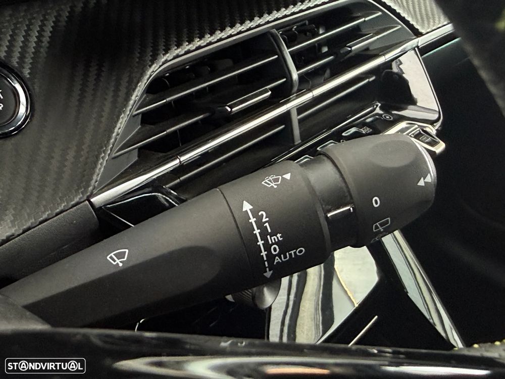 Peugeot e-208 GT - 16