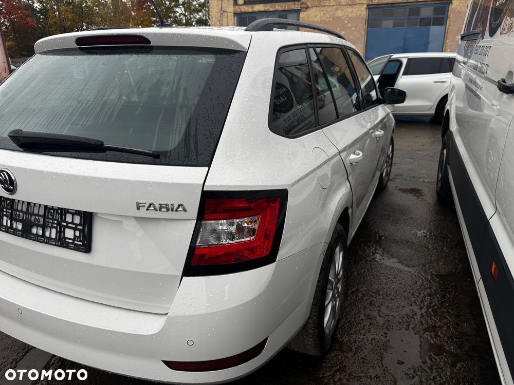 Skoda Fabia - 6