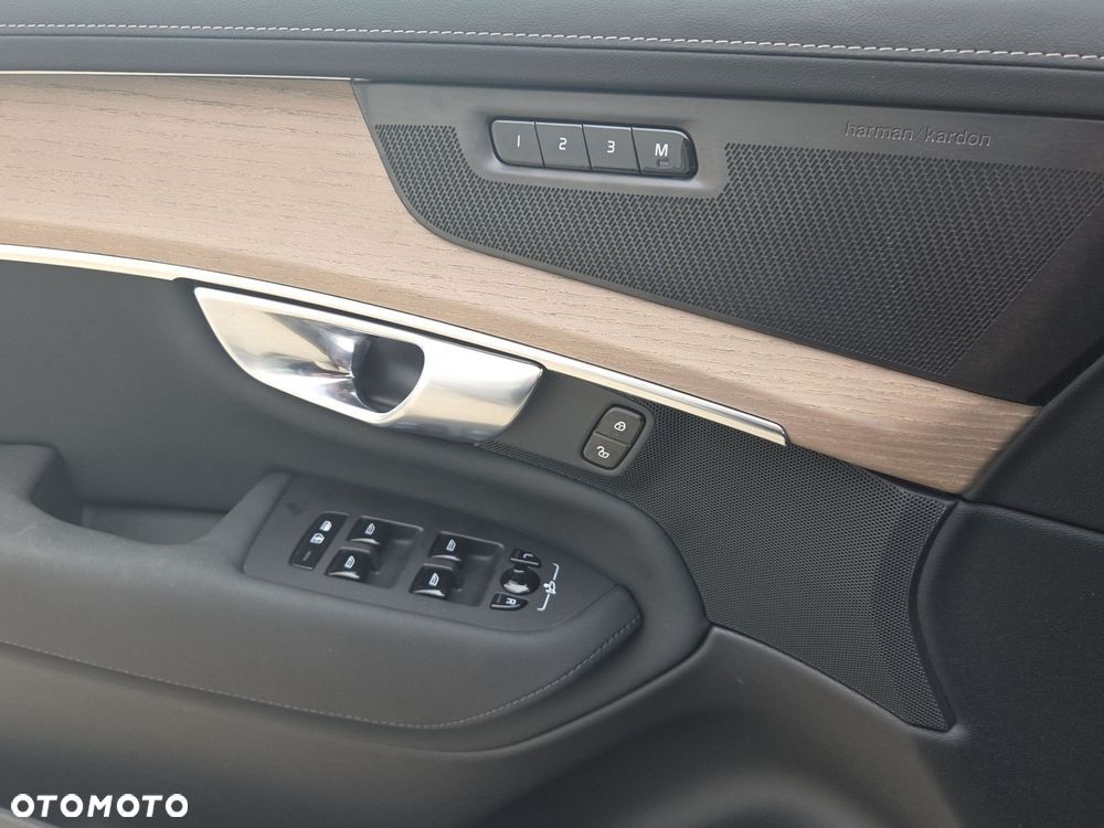 Volvo XC 90 B5 B AWD Plus Bright - 21