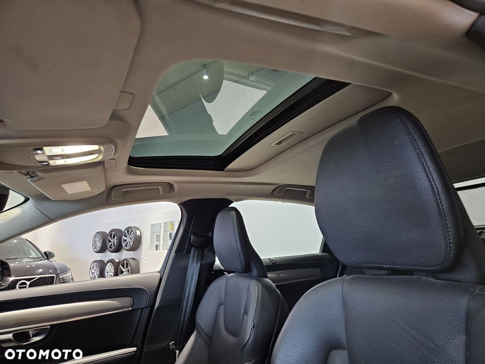 Volvo S90 - 17
