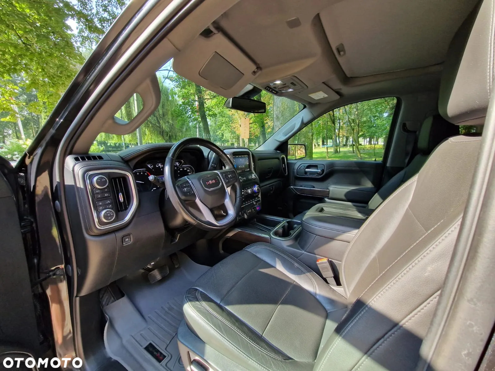 GMC Sierra - 11