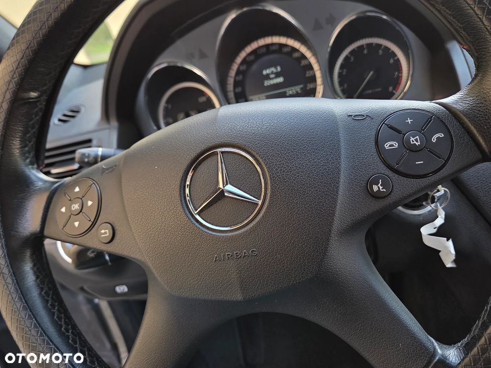 Mercedes-Benz Klasa C 200 (BlueEFFICIENCY) Avantgarde - 32