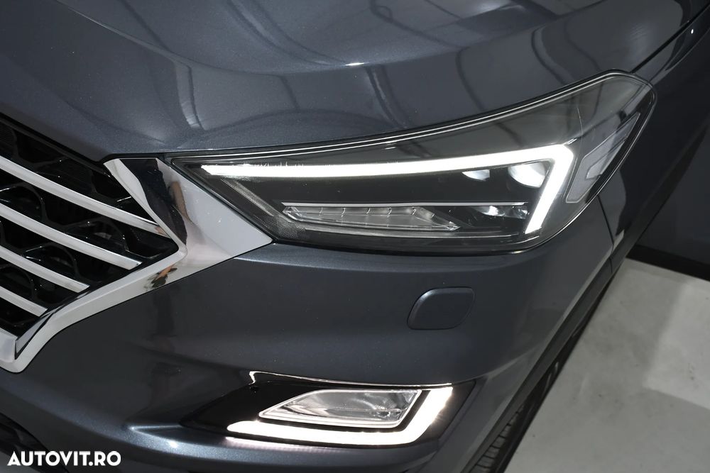 Hyundai Tucson 2.0 CRDI 4WD Automatik Premium - 26