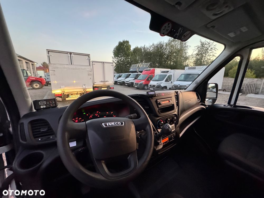 Iveco IVECO DAILY 50c15  DMC 3500 KG W OFERCIE OK 70 SZTUK FURGON KONTENER CHLODNIA WYWROT PODWOZIE DO ZABUDOWY 35c15 - 21