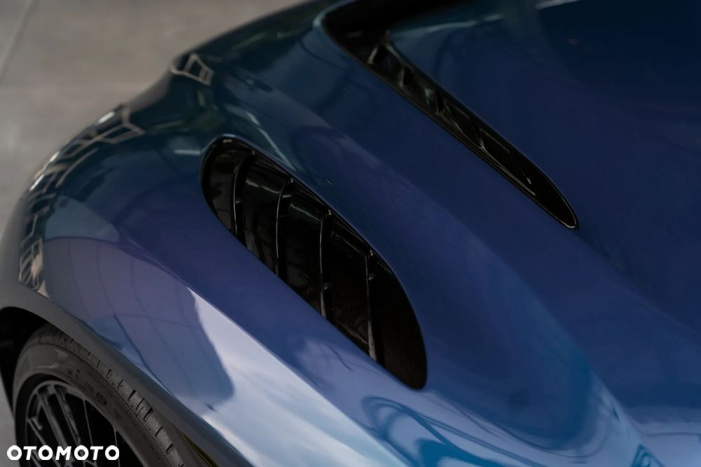 Aston Martin DBS - 9