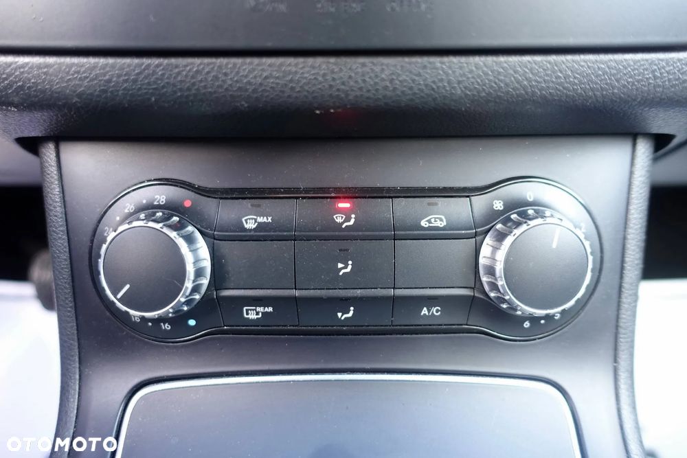 Mercedes-Benz Klasa B 180 7G-DCT Style - 21