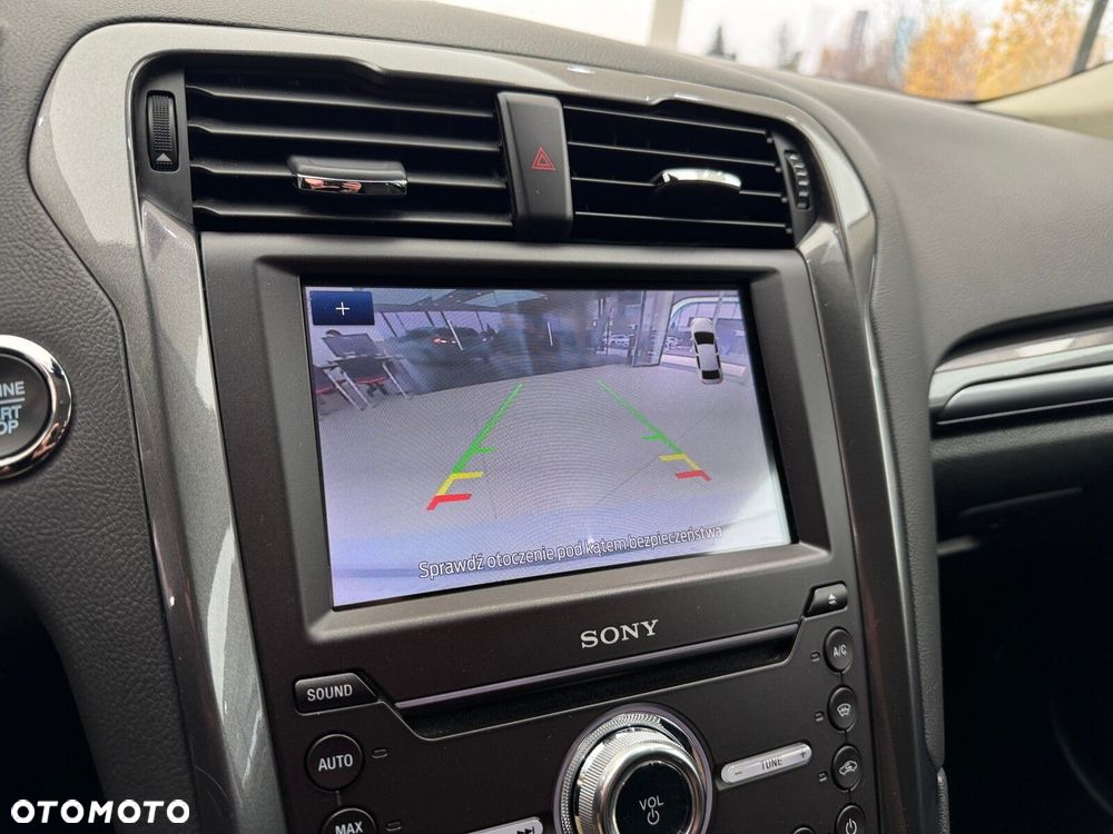 Ford Mondeo - 38