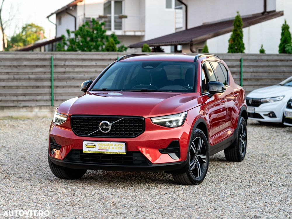 Volvo XC 40 B4 AT8 AWD Mild Hybrid R-Design - 2