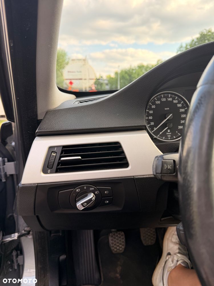 BMW Seria 3 320d DPF - 13