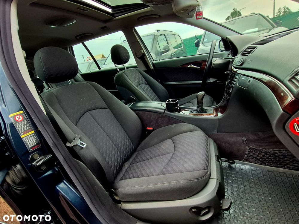 Mercedes-Benz Klasa E 200 Kompressor Classic - 12