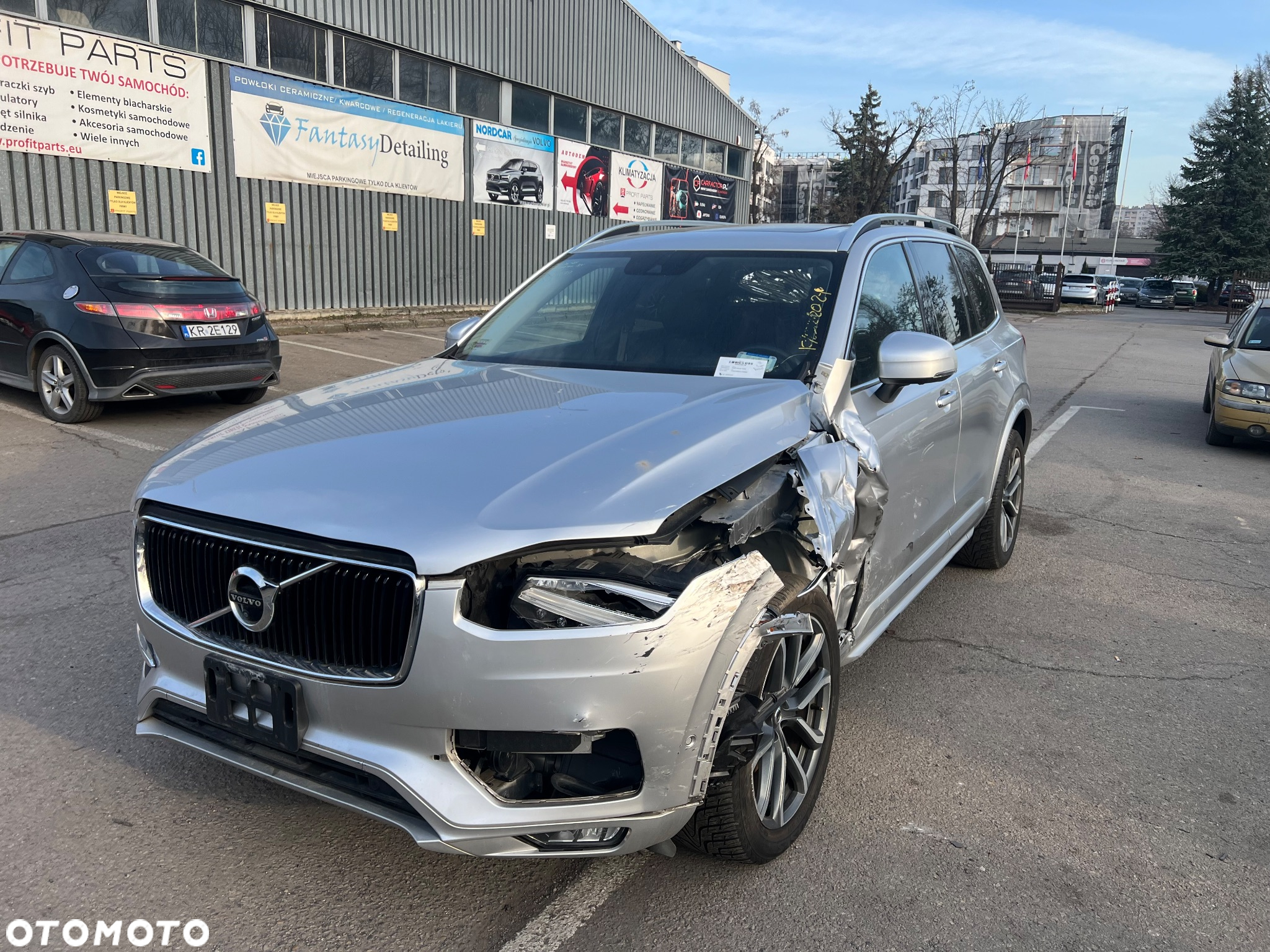 Volvo XC 90 T6 AWD Momentum Pro 7os - 16