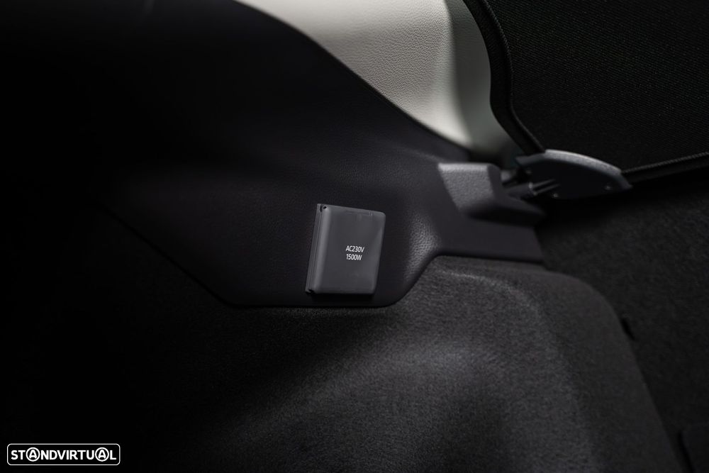 Toyota Prius 2.0 Plug-in Luxury - 50