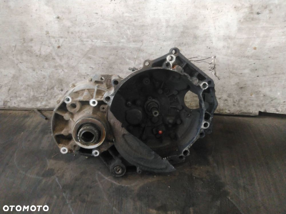 SKRZYNIA BIEGÓW TRANSPORTER T4 VW T4 1.9 TD DQM - 1