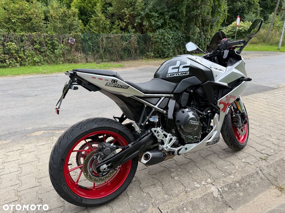 Suzuki GSX - 4