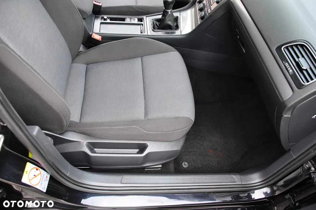Volkswagen Golf 1.6 BlueTDI Trendline - 27